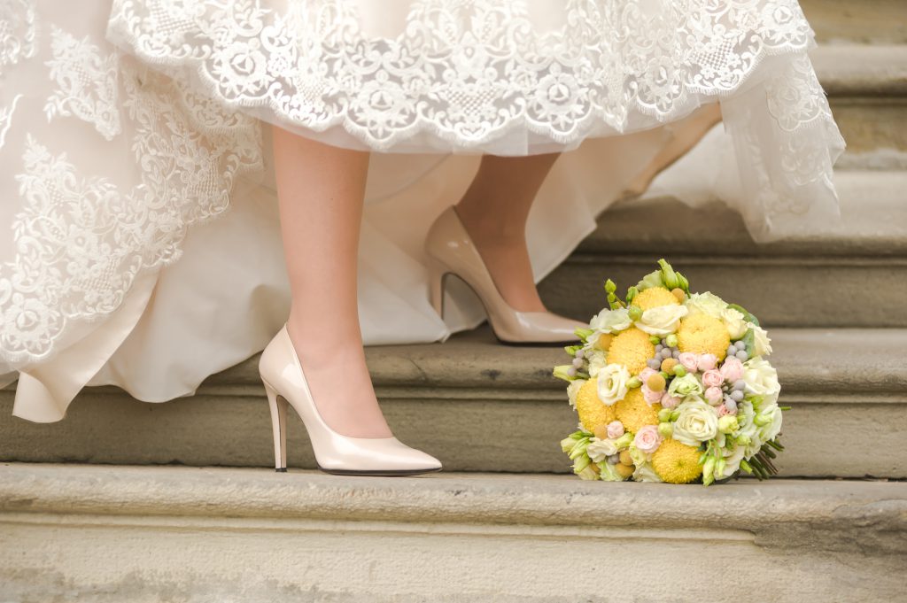 horario pedazo Beneficiario Los zapatos de novia más chulos que querrás llevar en 2018 y 2019